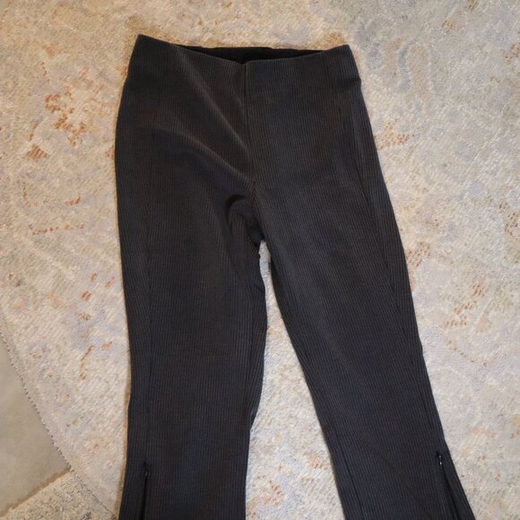 Lululemon Ribbed Softstreme Zip-Leg High-Rise Cropped Pant 25"- Charcoal- Sz 8 - Picture 3 of 8